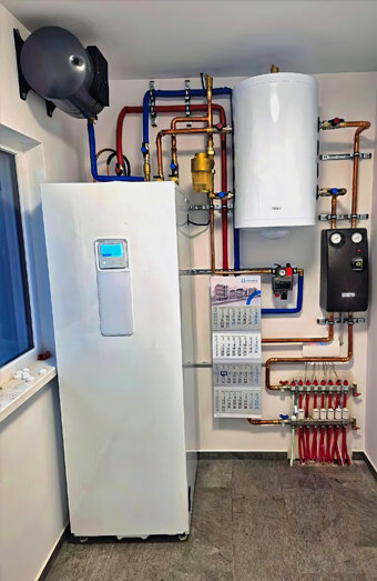 https://sinagrahotwater.com.au/uploads/2025/06/hot-water-13140.jpg