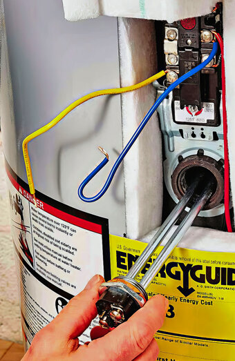 https://sinagrahotwater.com.au/uploads/2025/06/hot-water-servicing-11836.jpg
